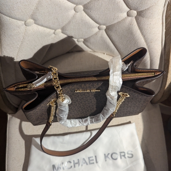 NWT Michael Kors Teagan Shoulder Bag - Picture 6 of 15